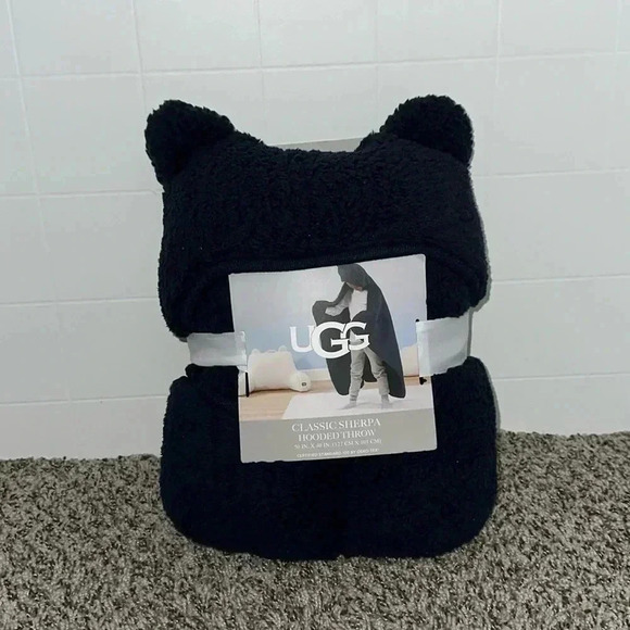 UGG Sherpa Hooded Throw - Picture 1 of 5